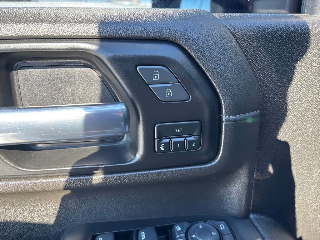 Used 2022 Chevrolet Silverado 2500 LTZ w/ Gooseneck/5TH Wheel Package image 17
