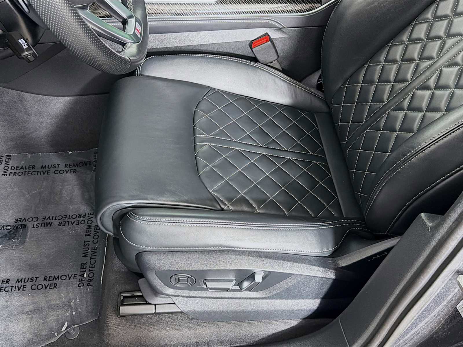 Used 2023 Audi SQ7 Premium Plus w/ Towing Package image 21