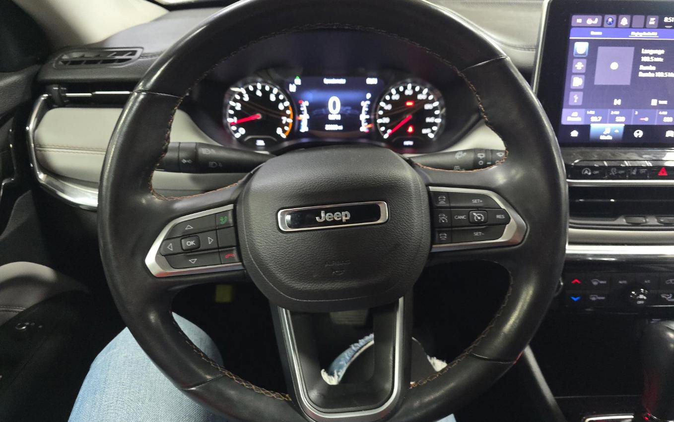 Used 2022 Jeep Compass Limited image 11