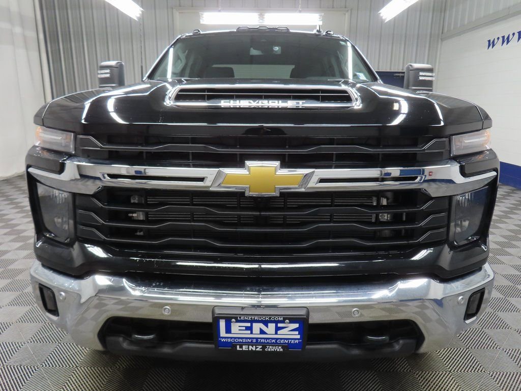 Used 2025 Chevrolet Silverado 2500 LT image 48