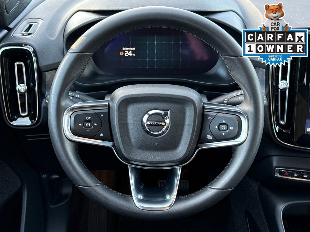 Used 2023 Volvo XC40 Recharge Plus image 16