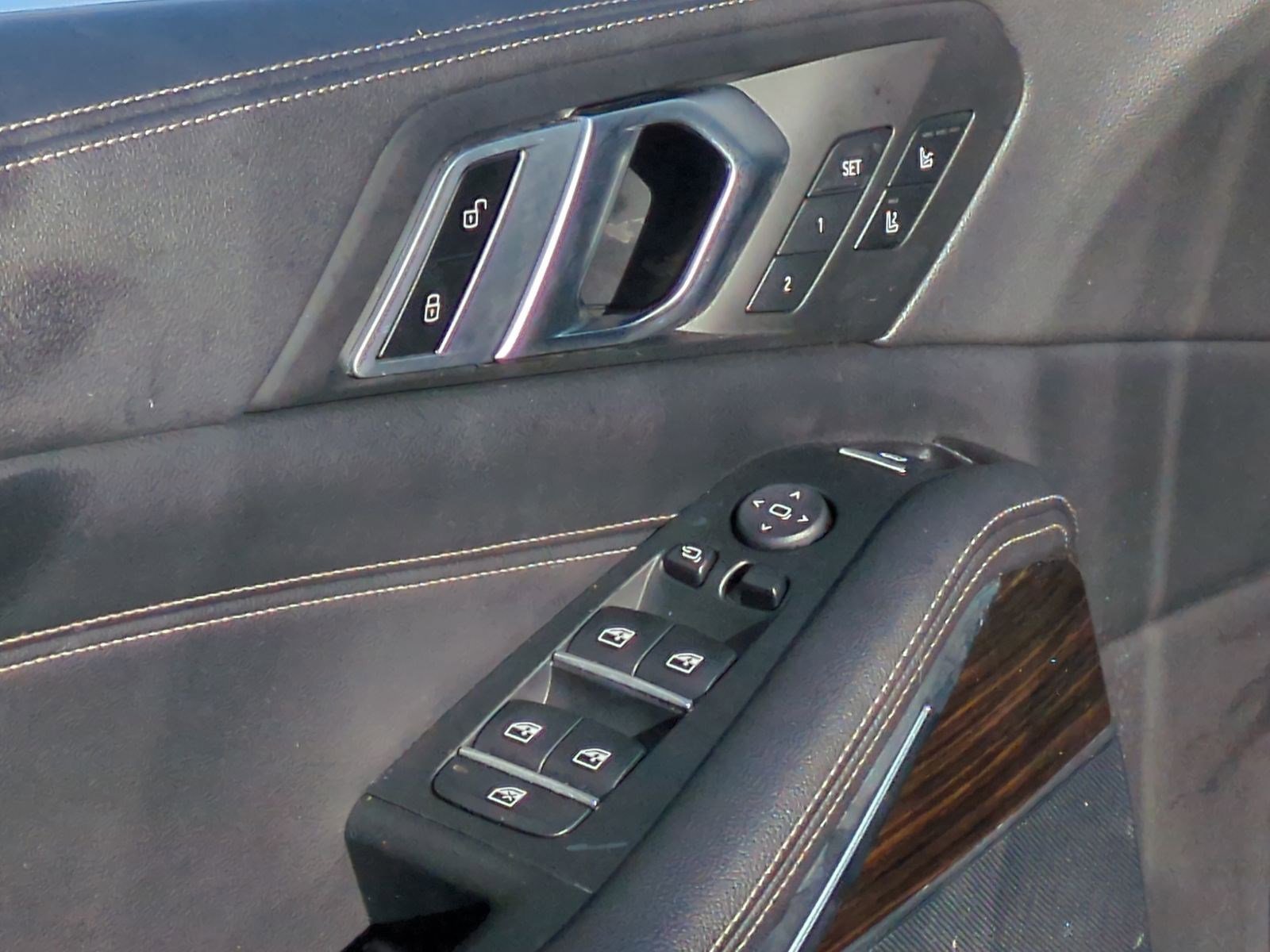 Used 2019 BMW X5 xDrive40i w/ Luxury Seating Package image 14