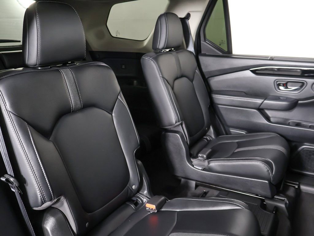 Used 2023 Honda Pilot Touring image 36