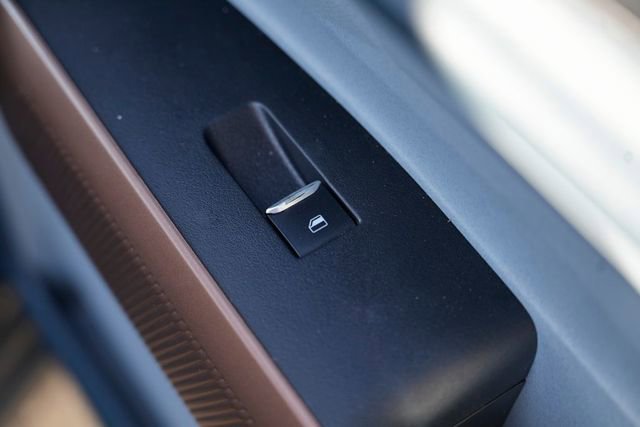 Used 2022 Ford Maverick Lariat w/ Lariat Luxury Package image 32