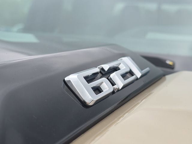 Used 2022 Chevrolet Silverado 1500 ZR2 w/ Technology Package AWD/4WD image 9