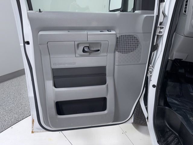 Used 2012 Ford E-150 and Econoline 150 w/ PWR Group image 6