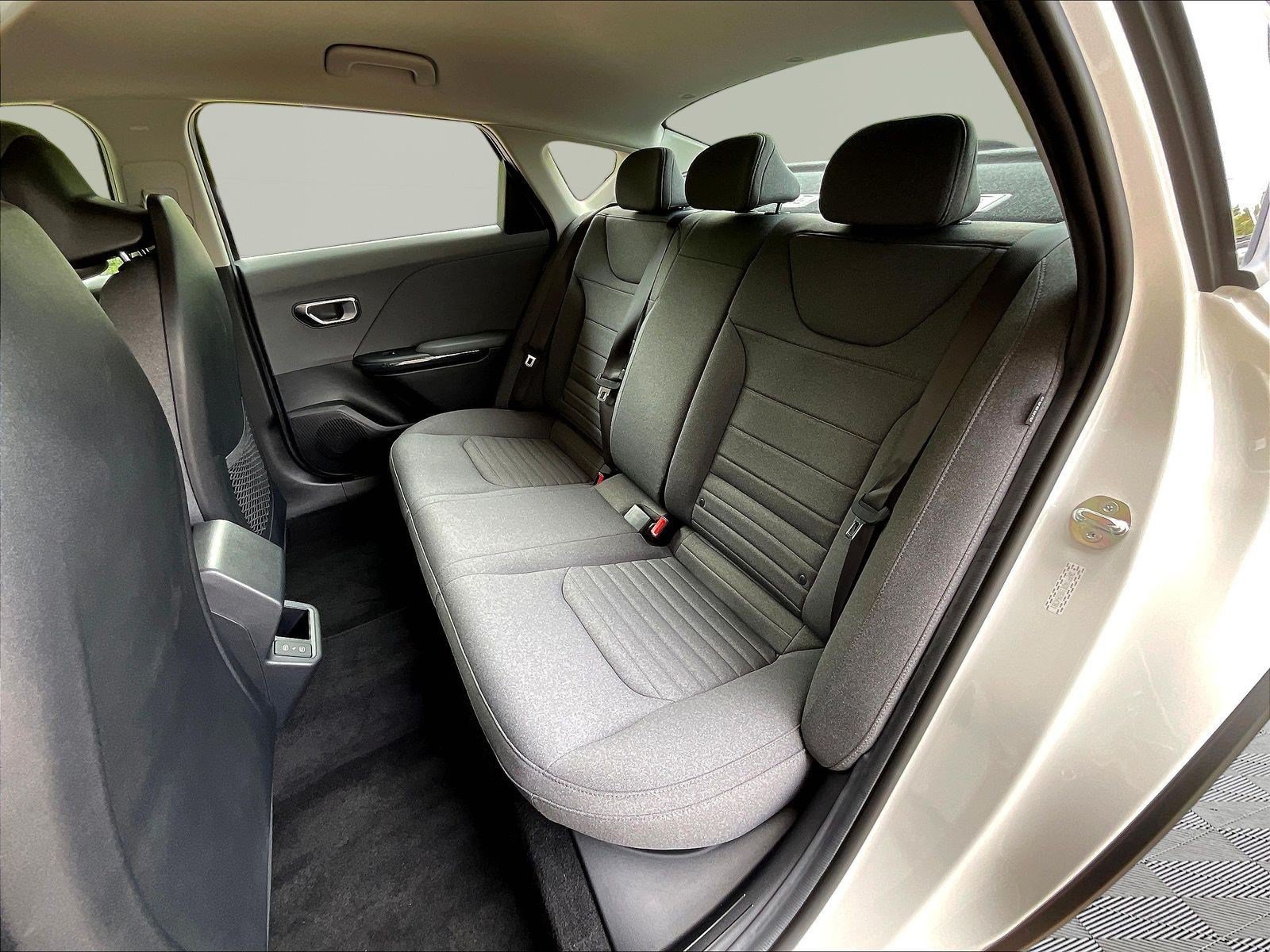 Used 2025 Kia K4 EX FWD image 21