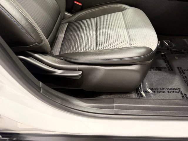 Used 2025 Chevrolet Trax LT FWD image 20