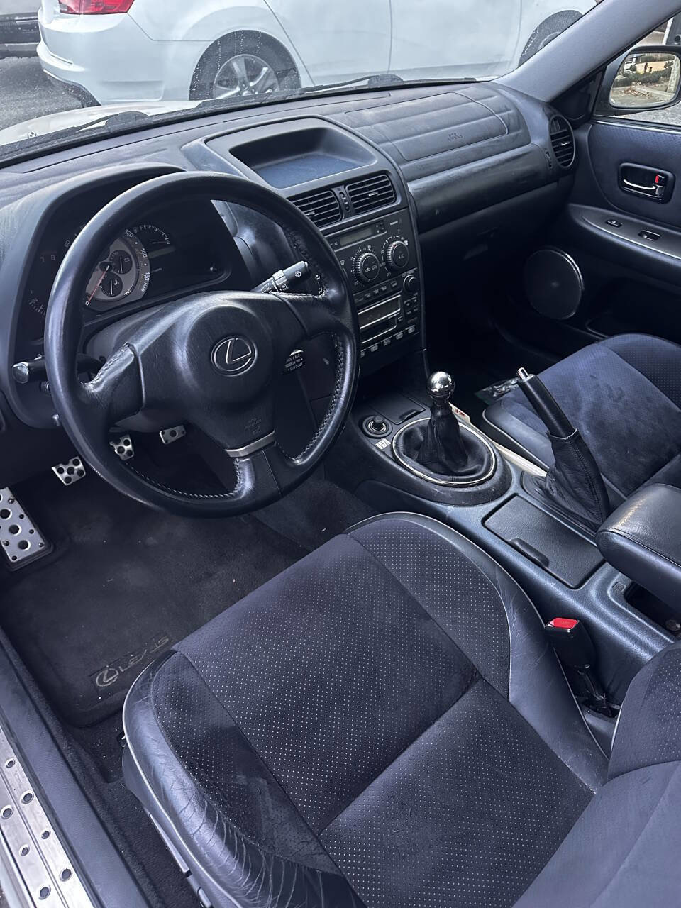 Used 2002 Lexus IS 300 image 8