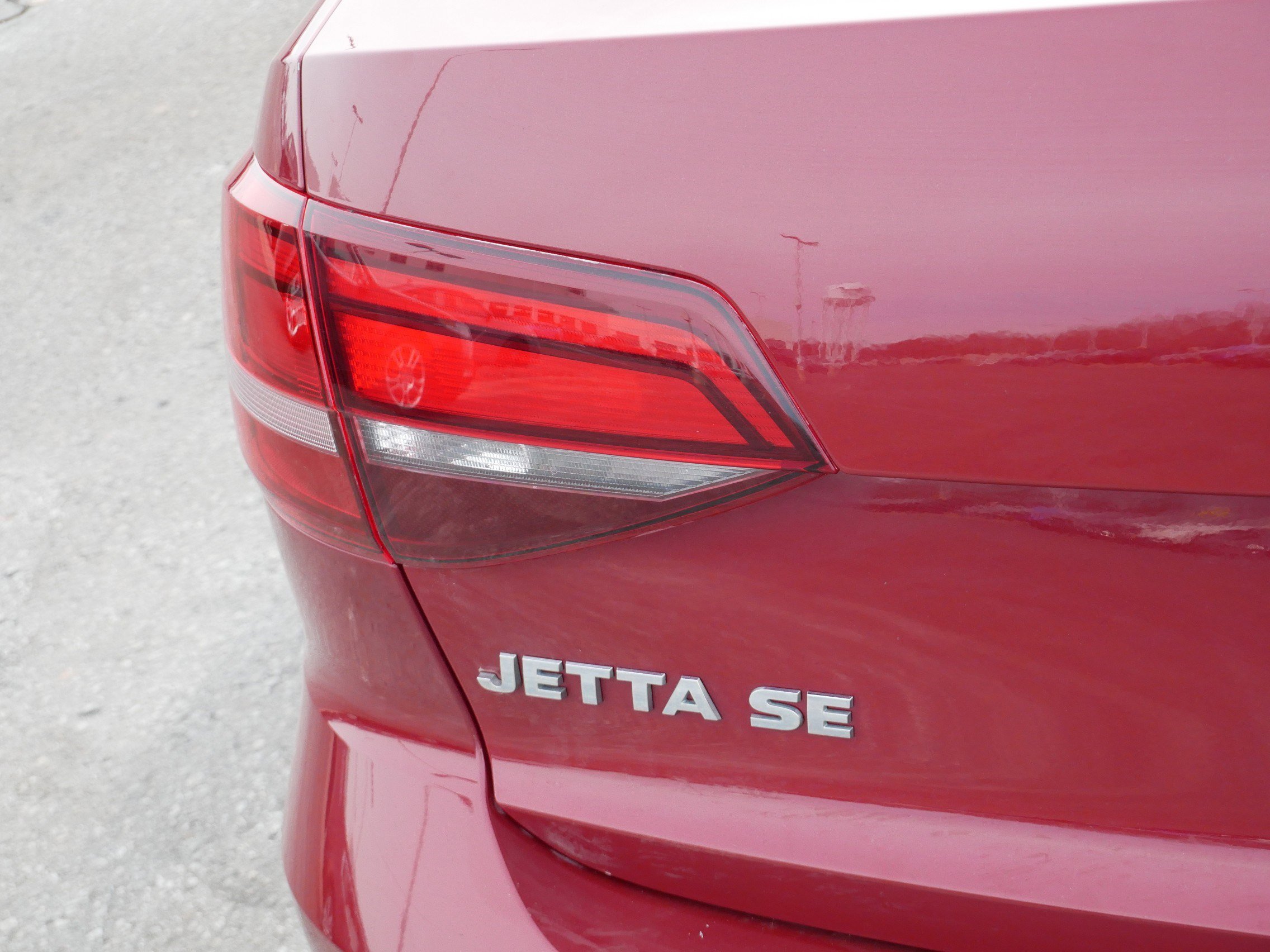 Used 2017 Volkswagen Jetta SE image 16