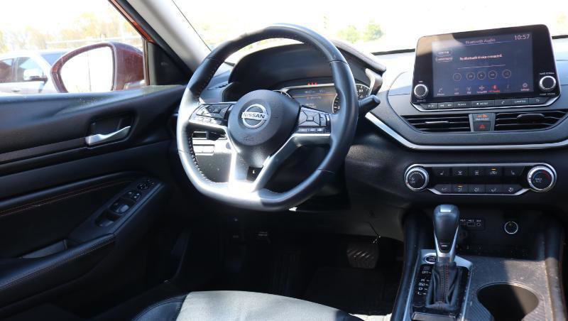 Used 2021 Nissan Altima 2.5 SR w/ SR Premium Package FWD image 14