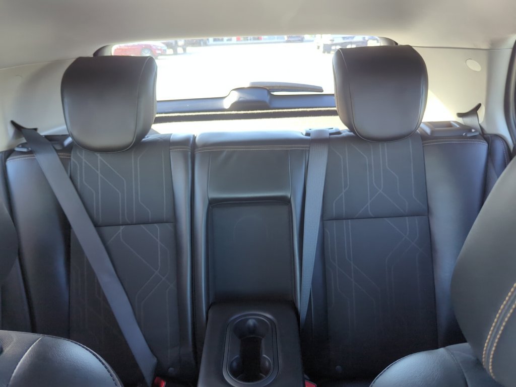 Used 2022 Chevrolet Trax LT w/ LT Convenience Package AWD/4WD image 32