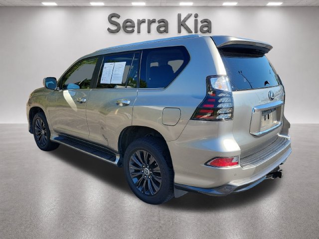Used 2023 Lexus GX 460 Premium w/ Accessory Package AWD/4WD image 3