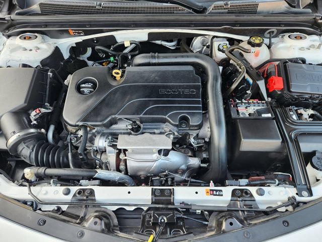Used 2018 Chevrolet Malibu LT w/ Driver Confidence Package FWD image 32