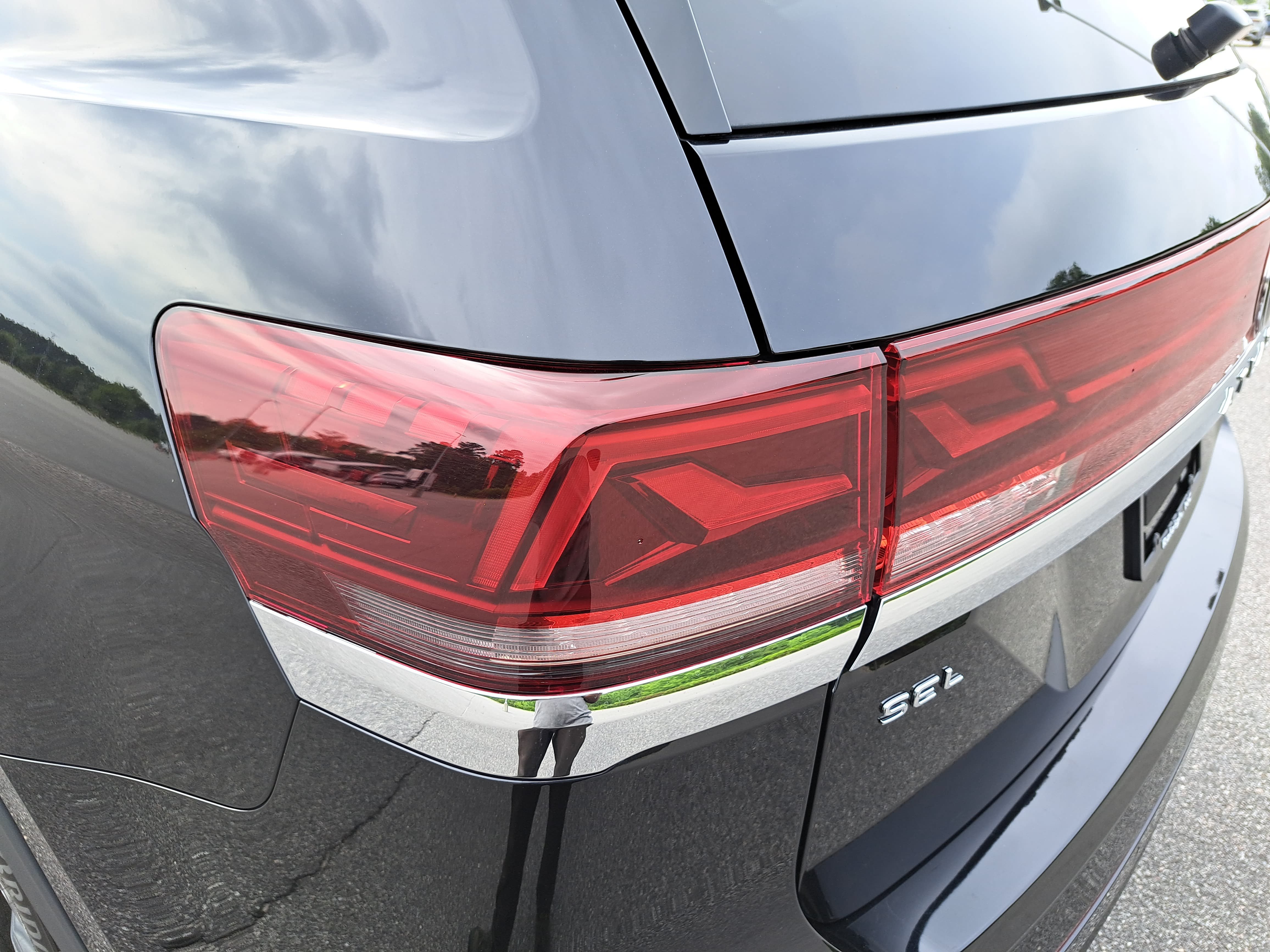 Certified 2026 Volkswagen Atlas SEL Premium R-Line AWD/4WD image 33