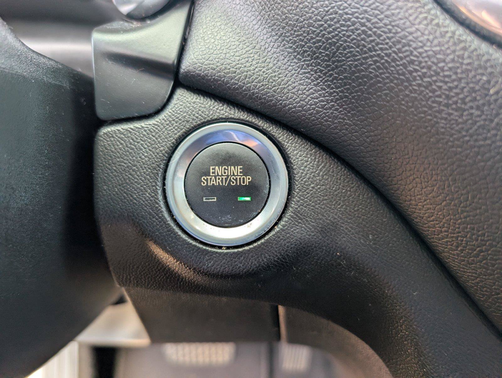 Used 2019 Chevrolet Equinox LT FWD image 18