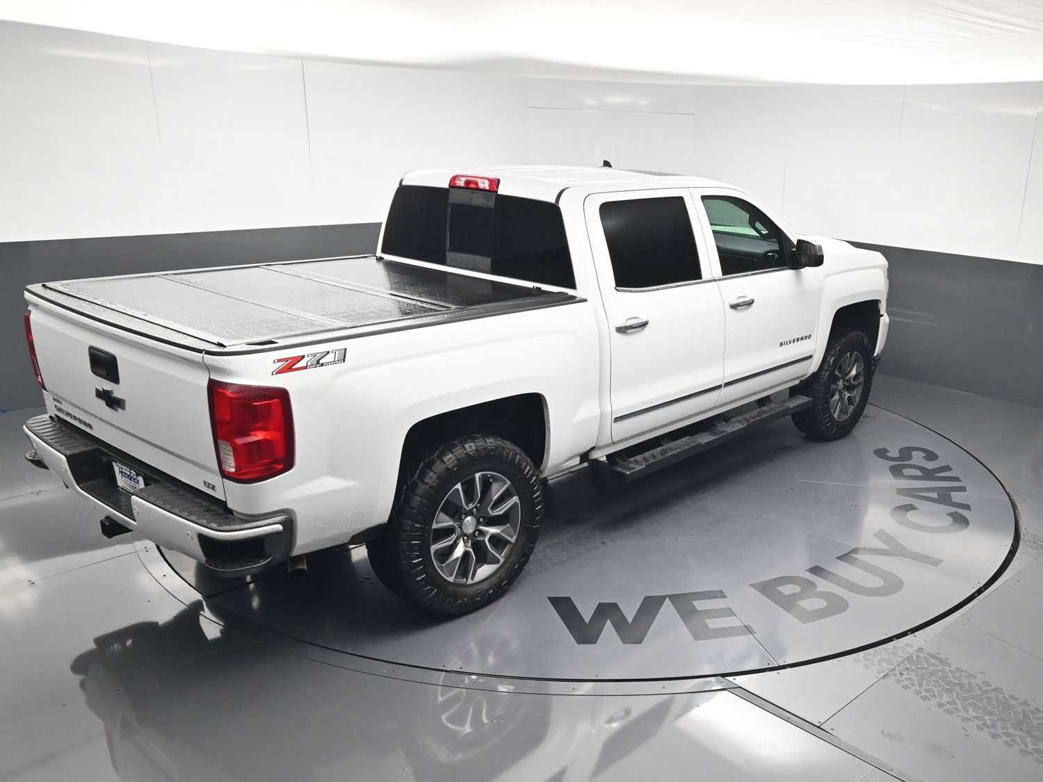Used 2018 Chevrolet Silverado 1500 LTZ Z71 w/ LTZ Plus Package AWD/4WD image 35
