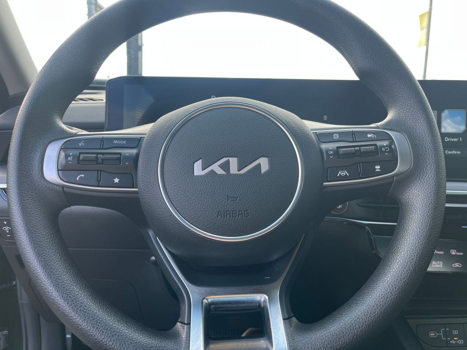 Used 2025 Kia K5 LXS image 29