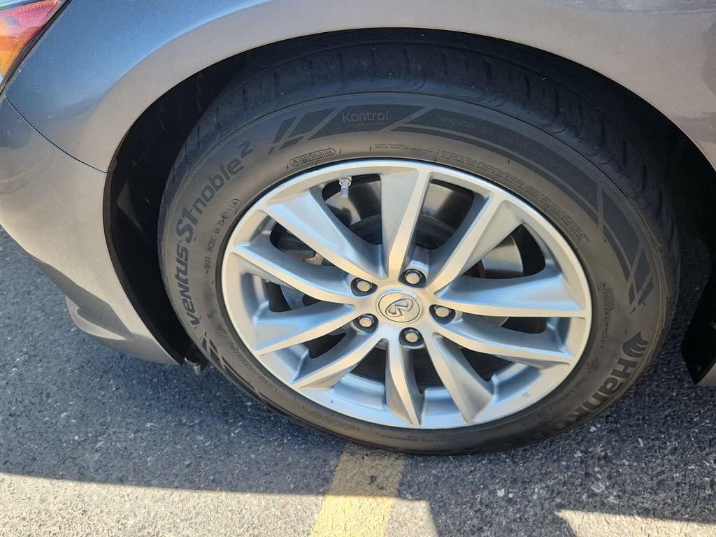 Used 2014 INFINITI Q50 Premium w/ Navigation Package RWD image 17