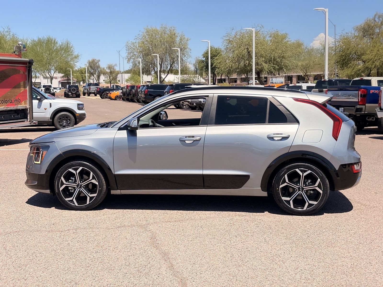 Used 2023 Kia Niro SX Touring FWD image 33