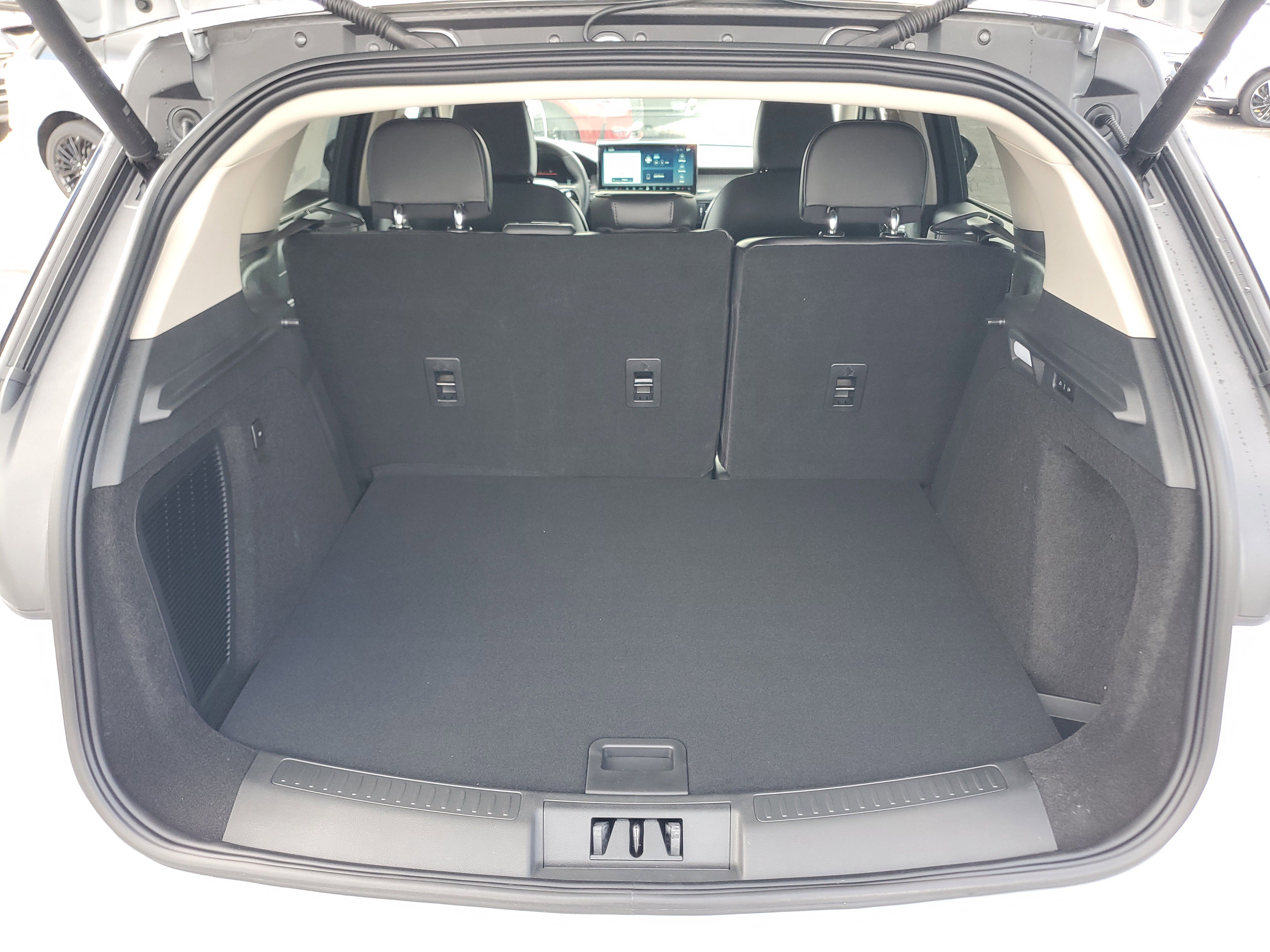 New 2026 Lincoln Corsair Premiere image 29