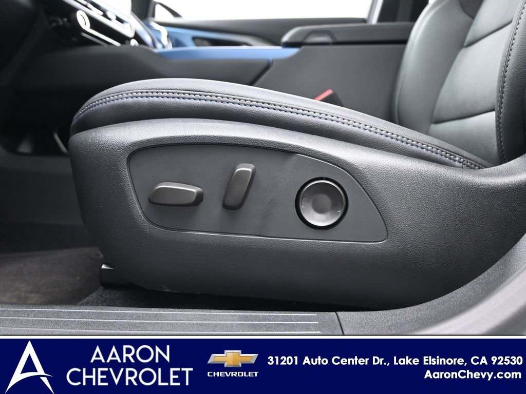 New 2026 Chevrolet Equinox EV LT w/ LPO, Blackout Package image 13