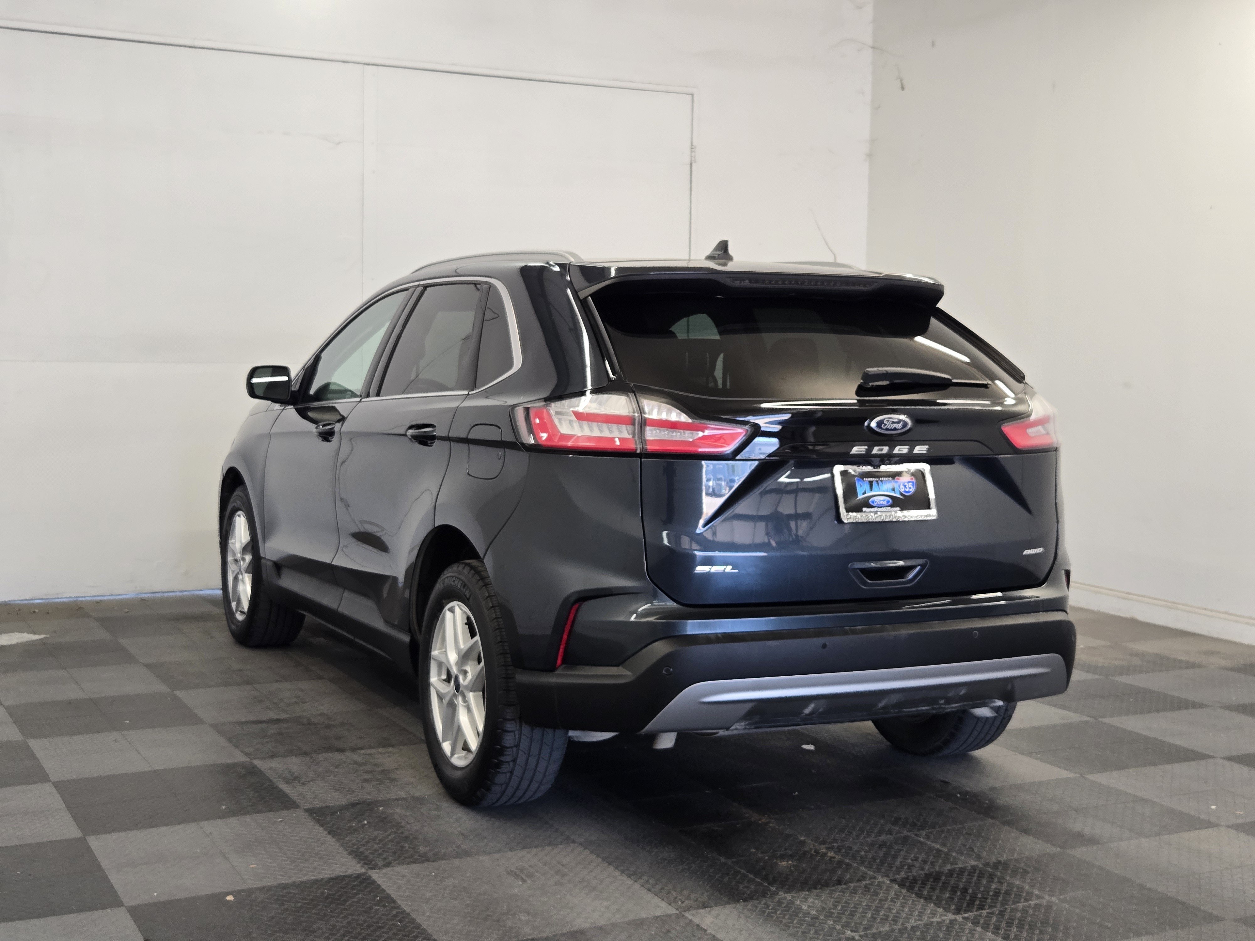 Certified 2022 Ford Edge SEL w/ Convenience Package AWD/4WD image 5