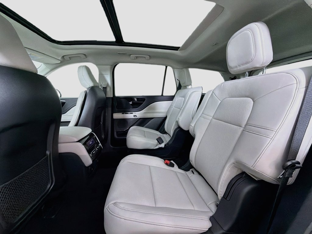 New 2027 Lincoln Aviator 2WD image 26