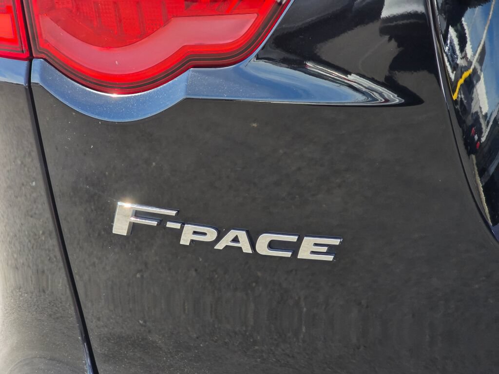 Used 2018 Jaguar F-PACE Prestige AWD/4WD image 12