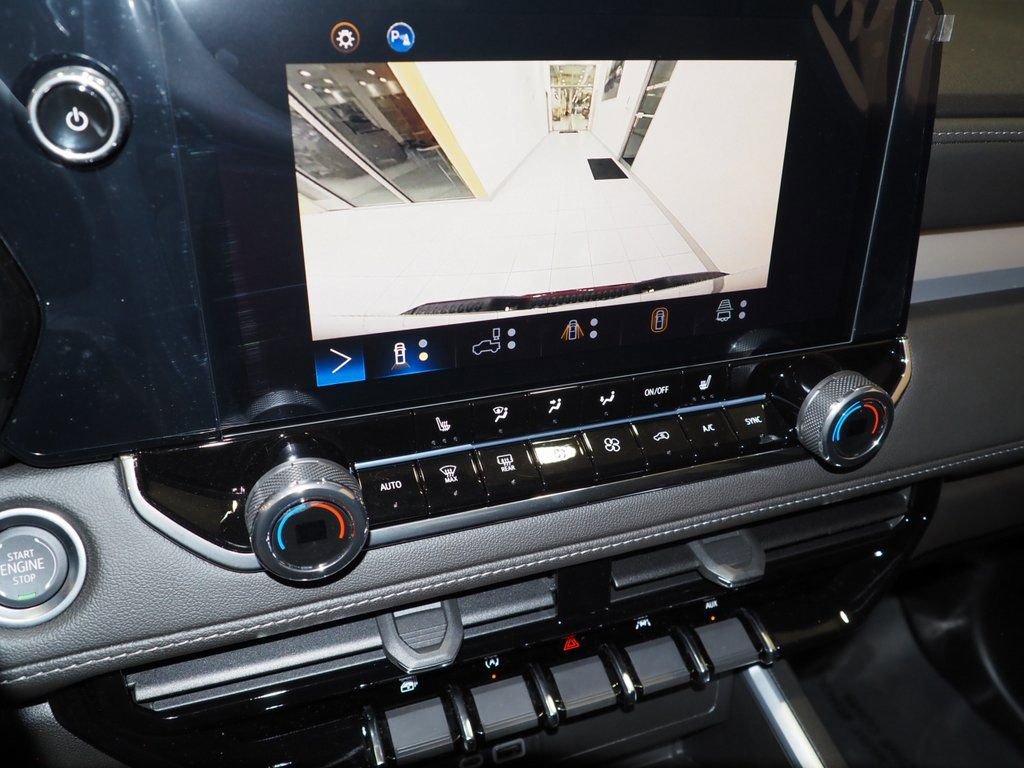 New 2024 Chevrolet Colorado LT w/ LT Convenience Package III image 11