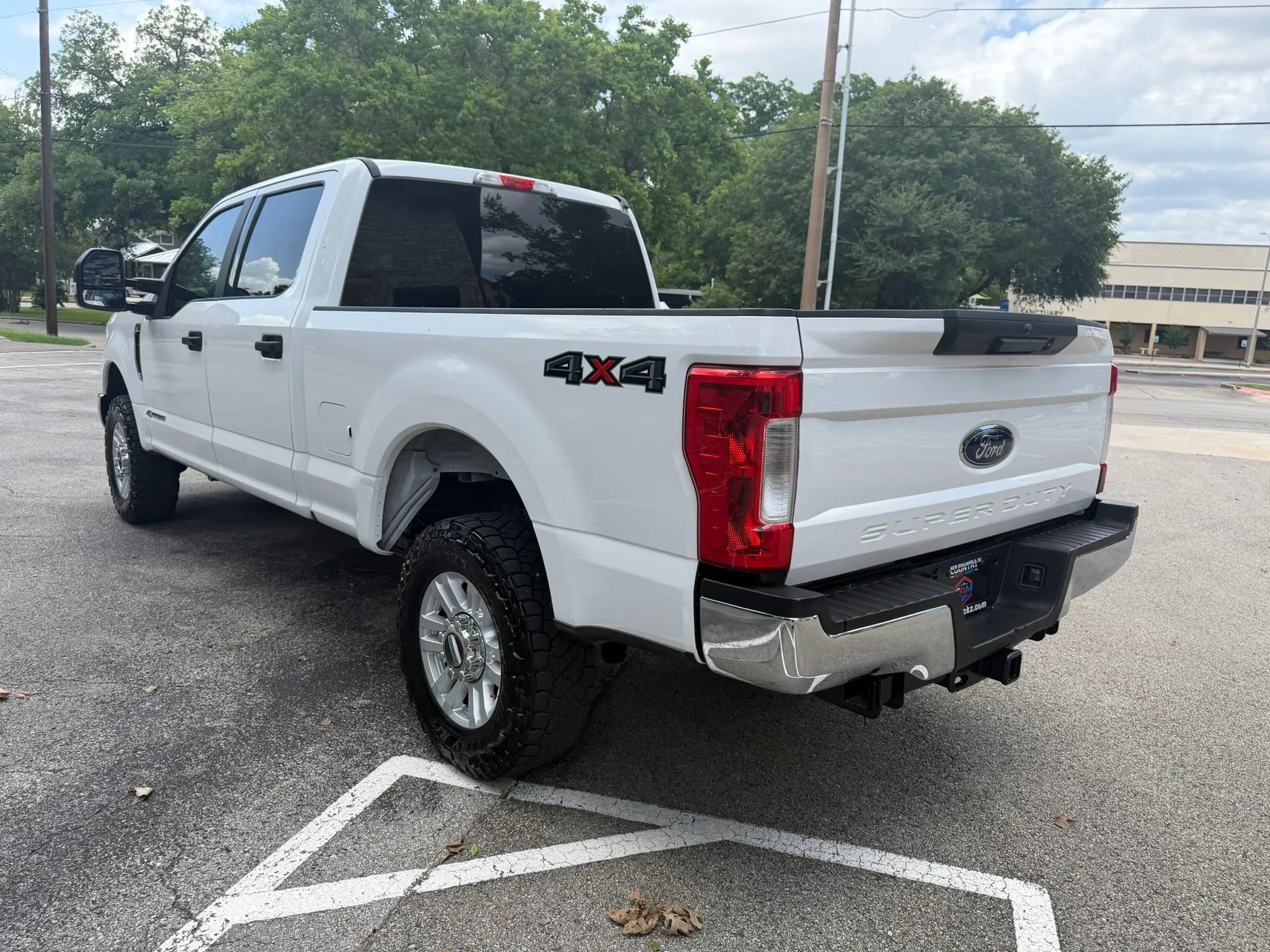Used 2017 Ford F250 XLT AWD/4WD image 7