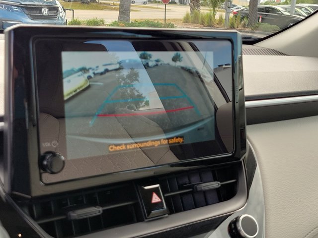 Used 2025 Toyota Corolla Cross L image 26