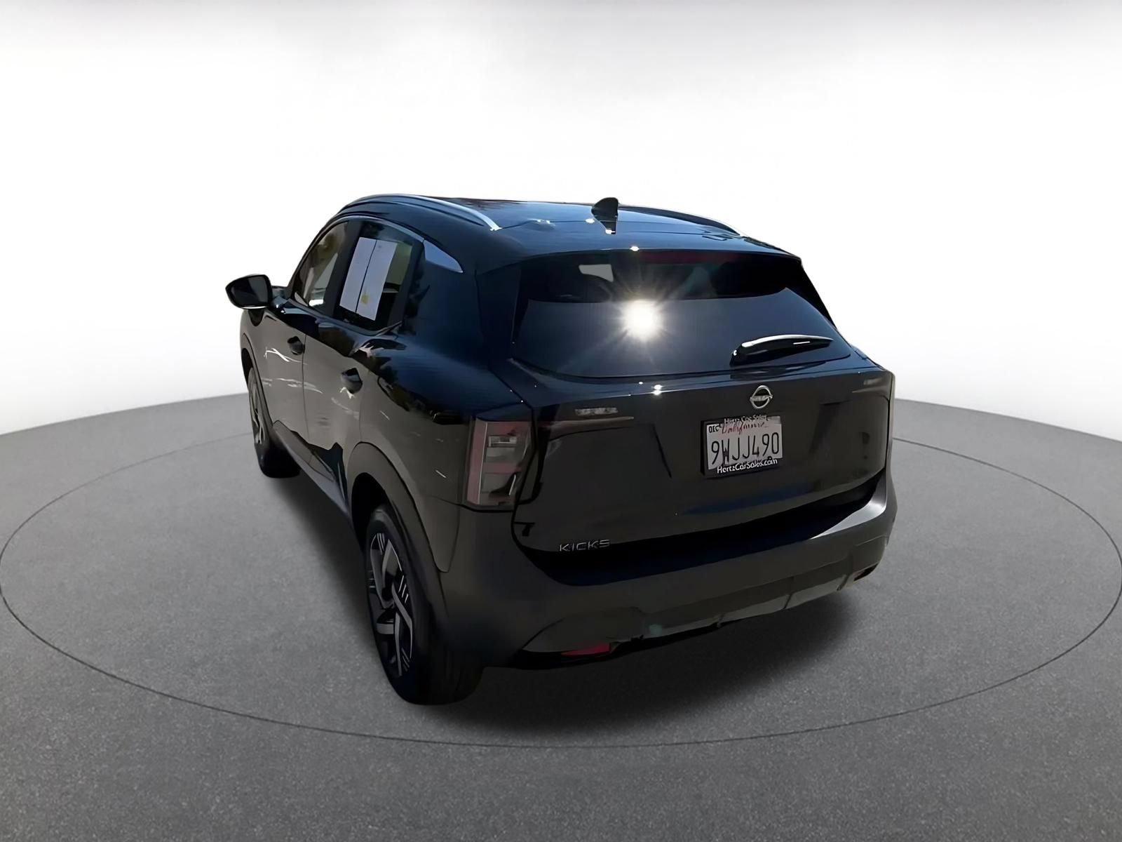 Used 2026 Nissan Kicks SV FWD image 10