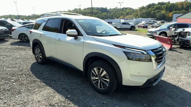 Certified 2024 Nissan Pathfinder SL w/ Cargo Package image 2