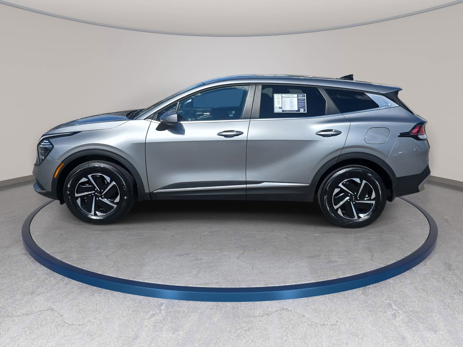 Used 2025 Kia Sportage LX AWD/4WD image 8