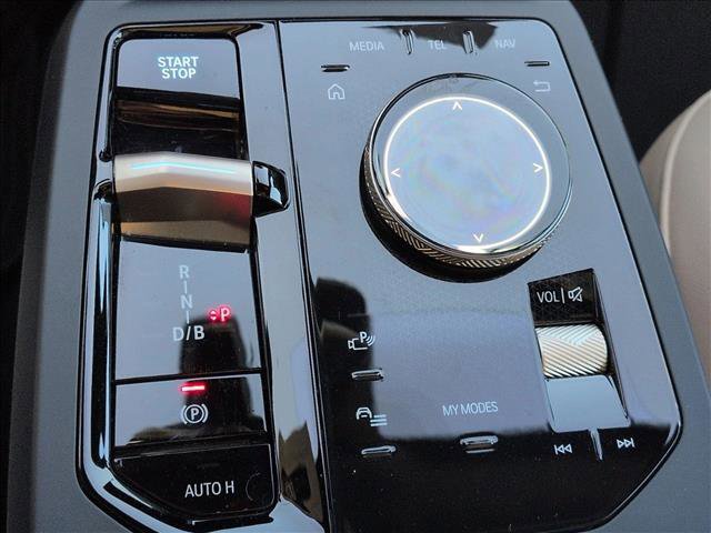 Used 2026 BMW iX xDrive60 image 12