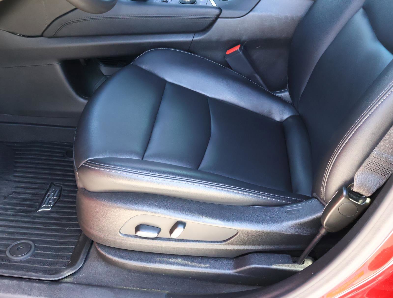 Certified 2024 Cadillac XT6 Luxury w/ LPO, Floor Liner Package FWD image 19