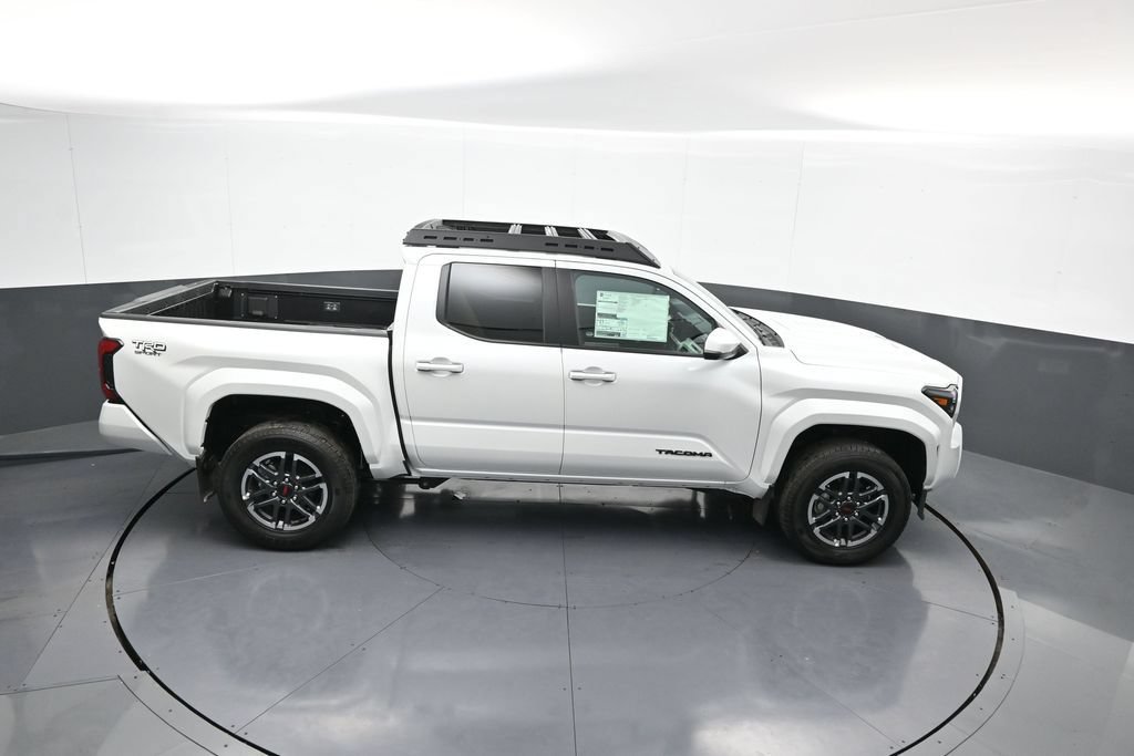 New 2024 Toyota Tacoma TRD Sport w/ TRD Sport Upgrade Package AWD/4WD image 34