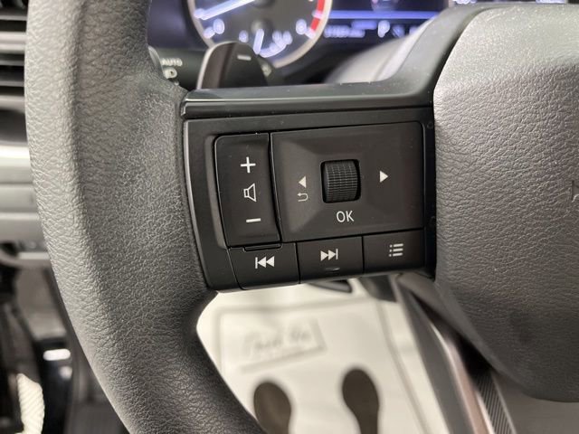 Used 2025 Nissan Rogue S image 23