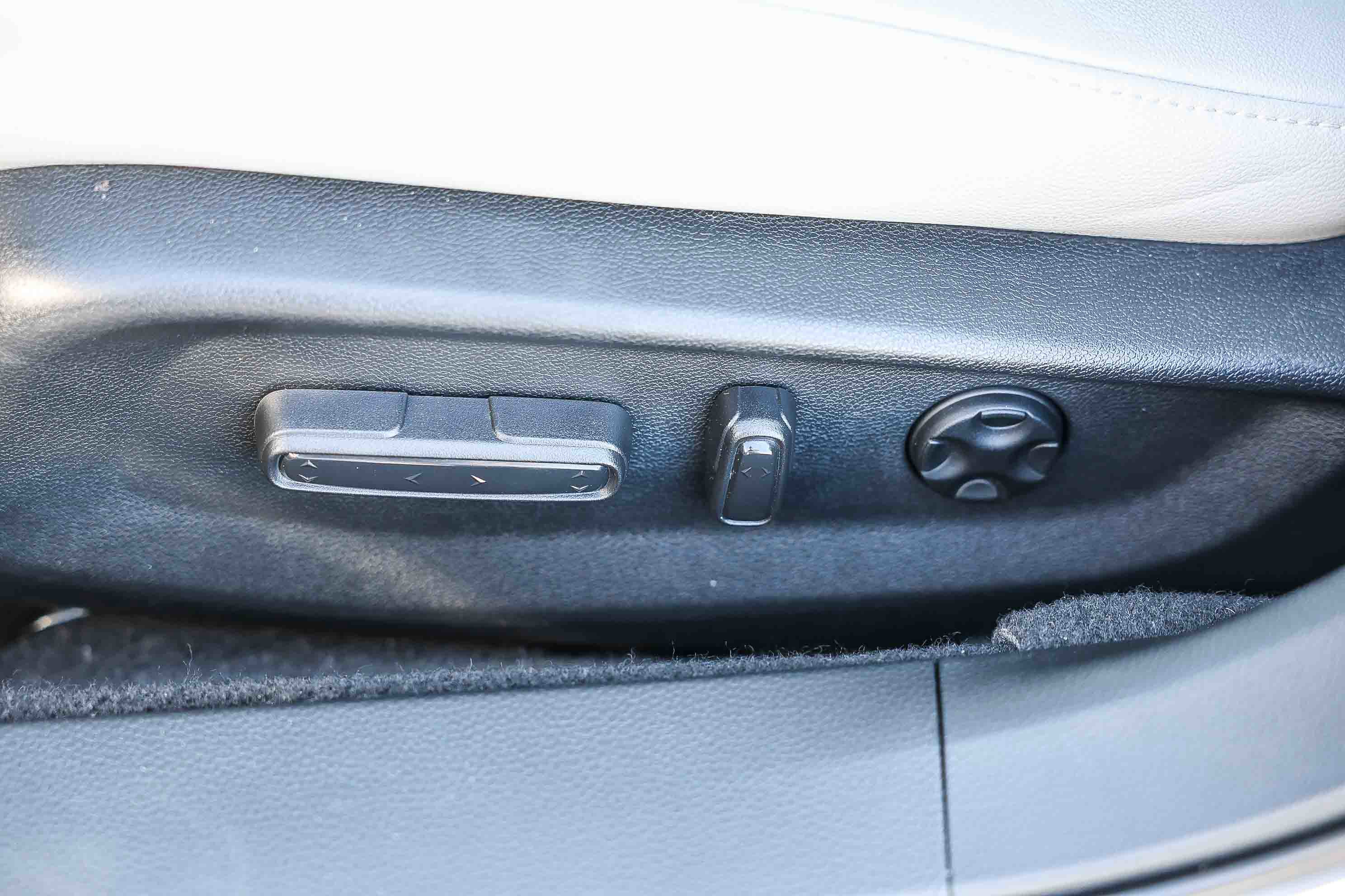 Certified 2019 Honda Accord EX-L image 12