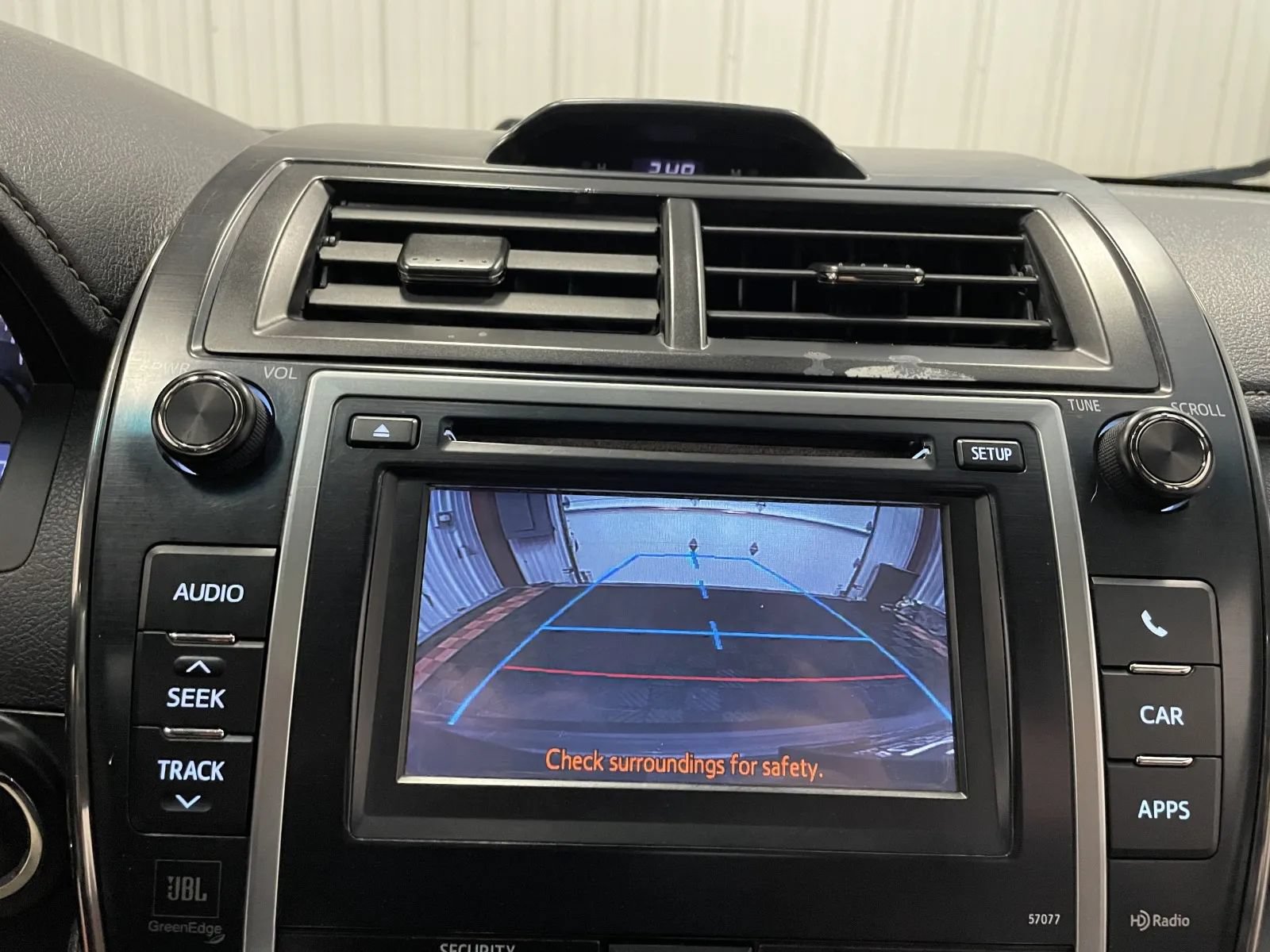 Used 2013 Toyota Camry SE w/ Leather Pkg FWD image 31