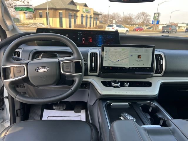 Used 2025 Ford Expedition Active AWD/4WD image 21