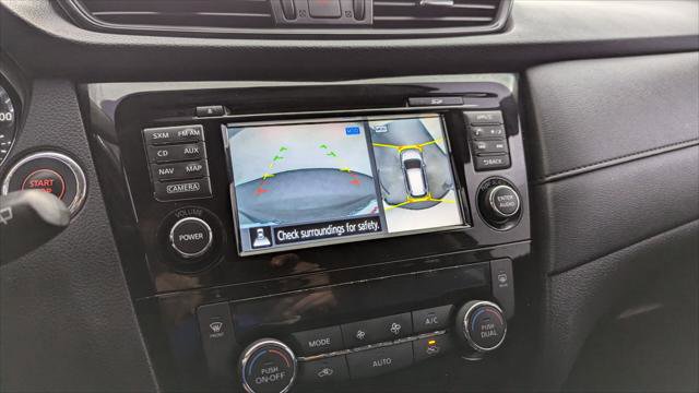 Used 2017 Nissan Rogue SV w/ SV Premium Package image 26