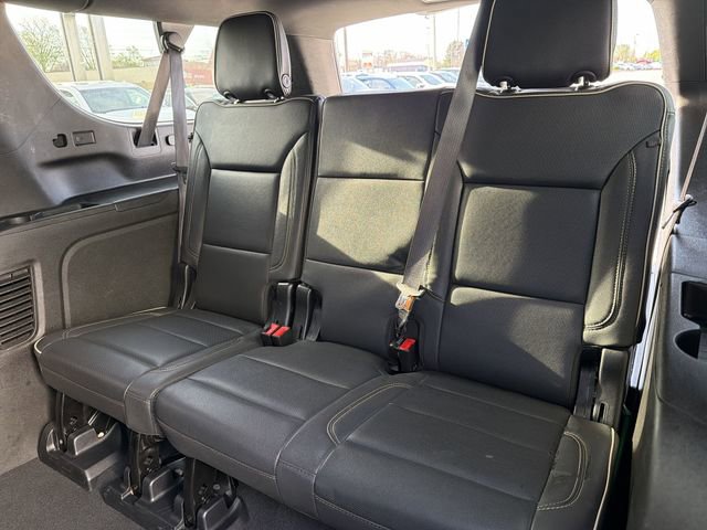 Used 2023 Chevrolet Suburban Premier AWD/4WD image 25