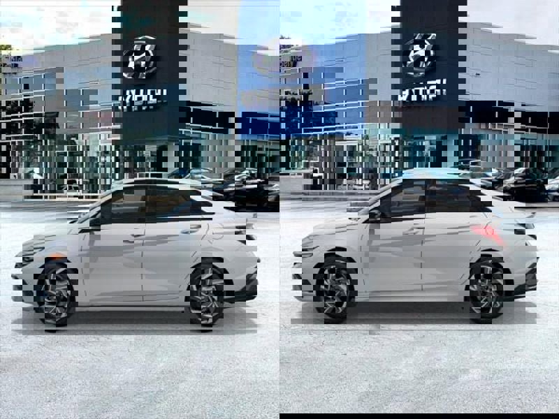 New 2025 Hyundai Elantra Sport image 3