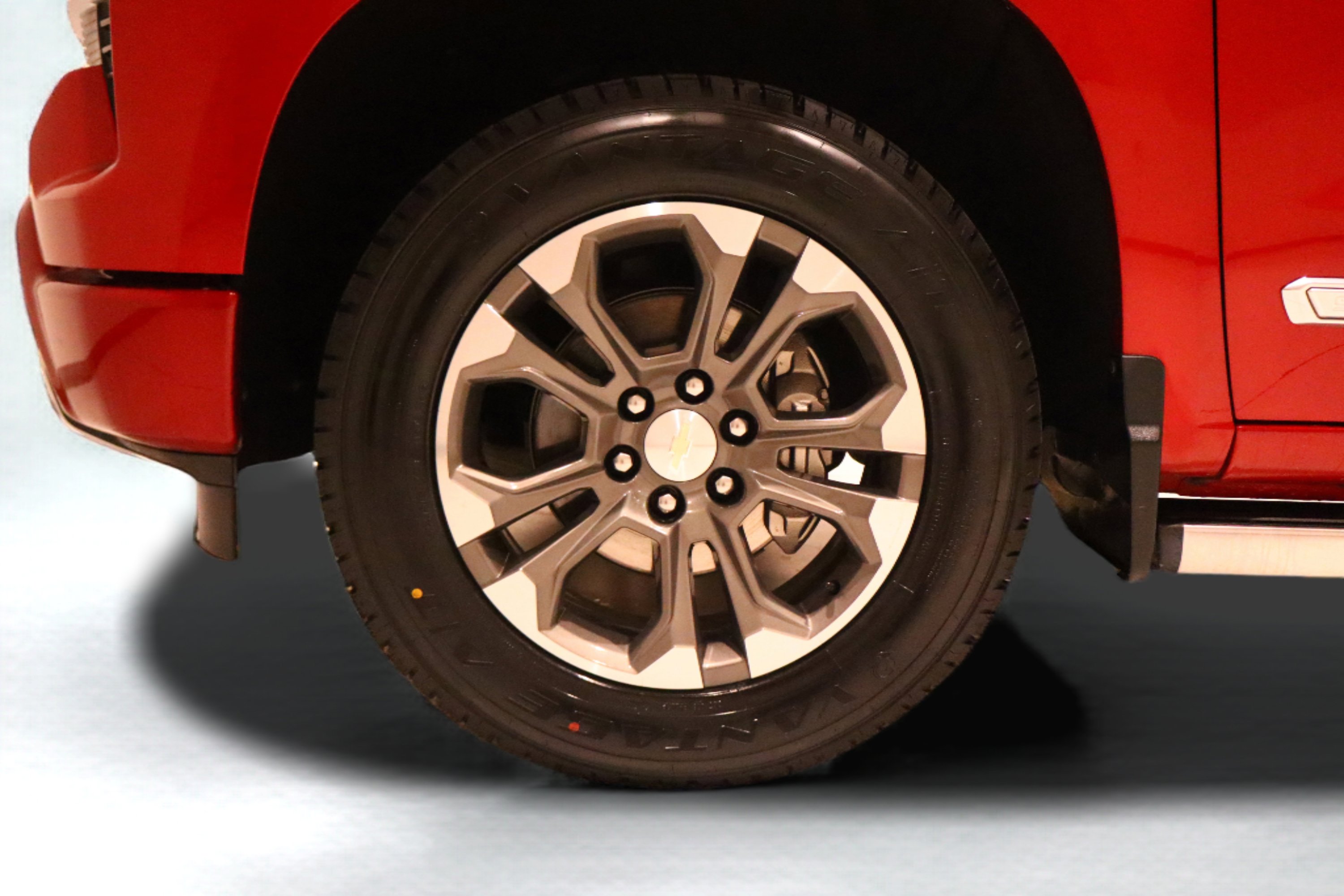 Used 2023 Chevrolet Silverado 1500 High Country w/ Z71 Off-Road Package image 7