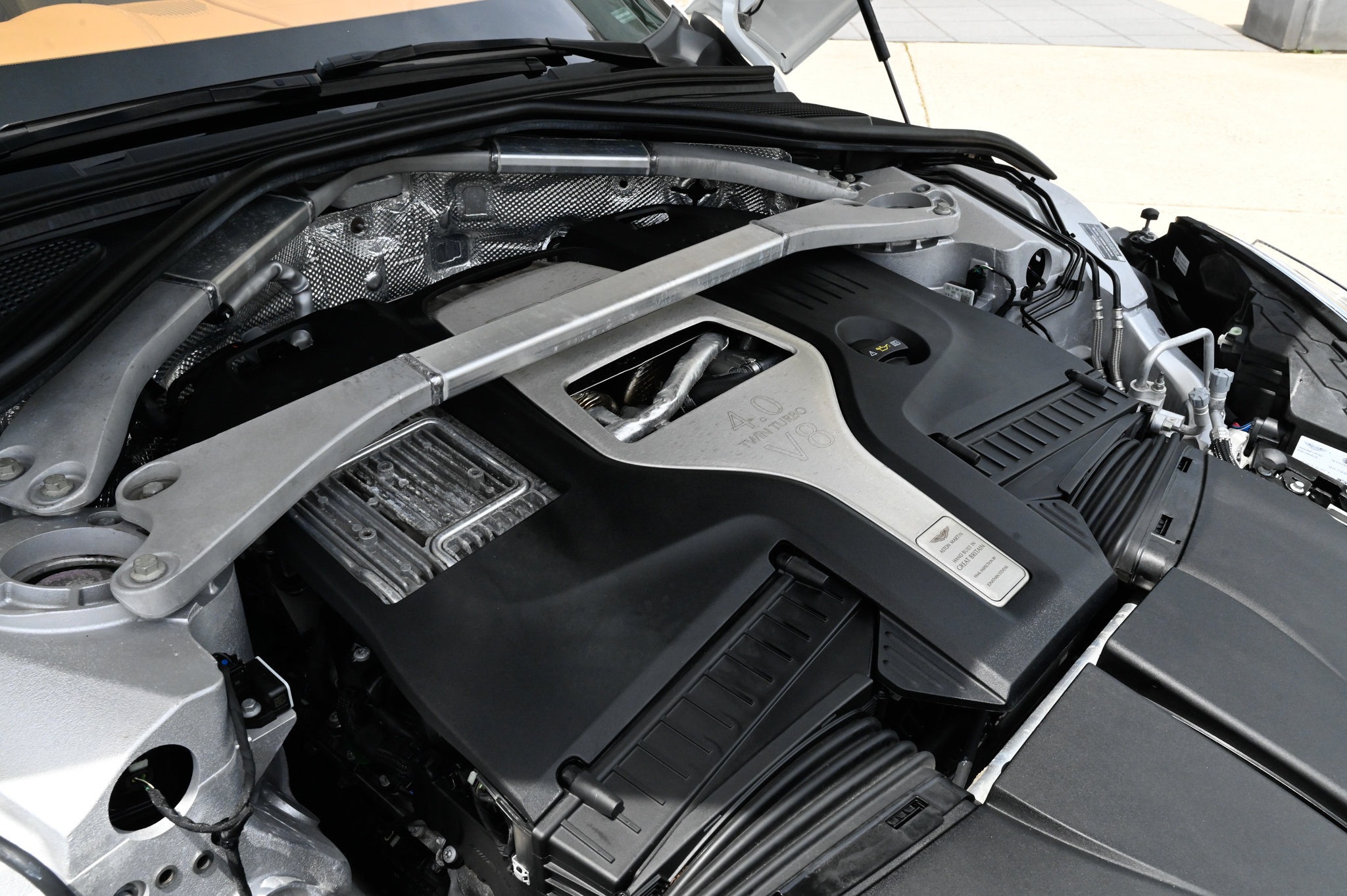 Used 2024 Aston Martin DBX AWD/4WD image 64