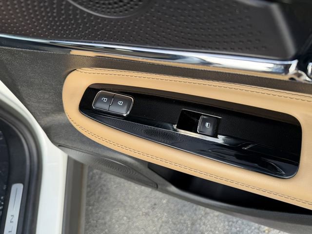 Used 2023 Lincoln Corsair Reserve w/ Jet Appearance Package image 36