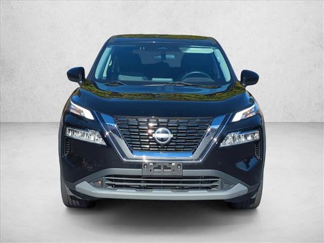 Used 2023 Nissan Rogue SV image 2