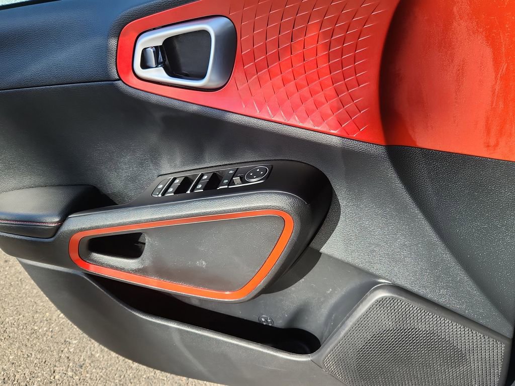 Used 2023 Kia Soul GT-Line image 8